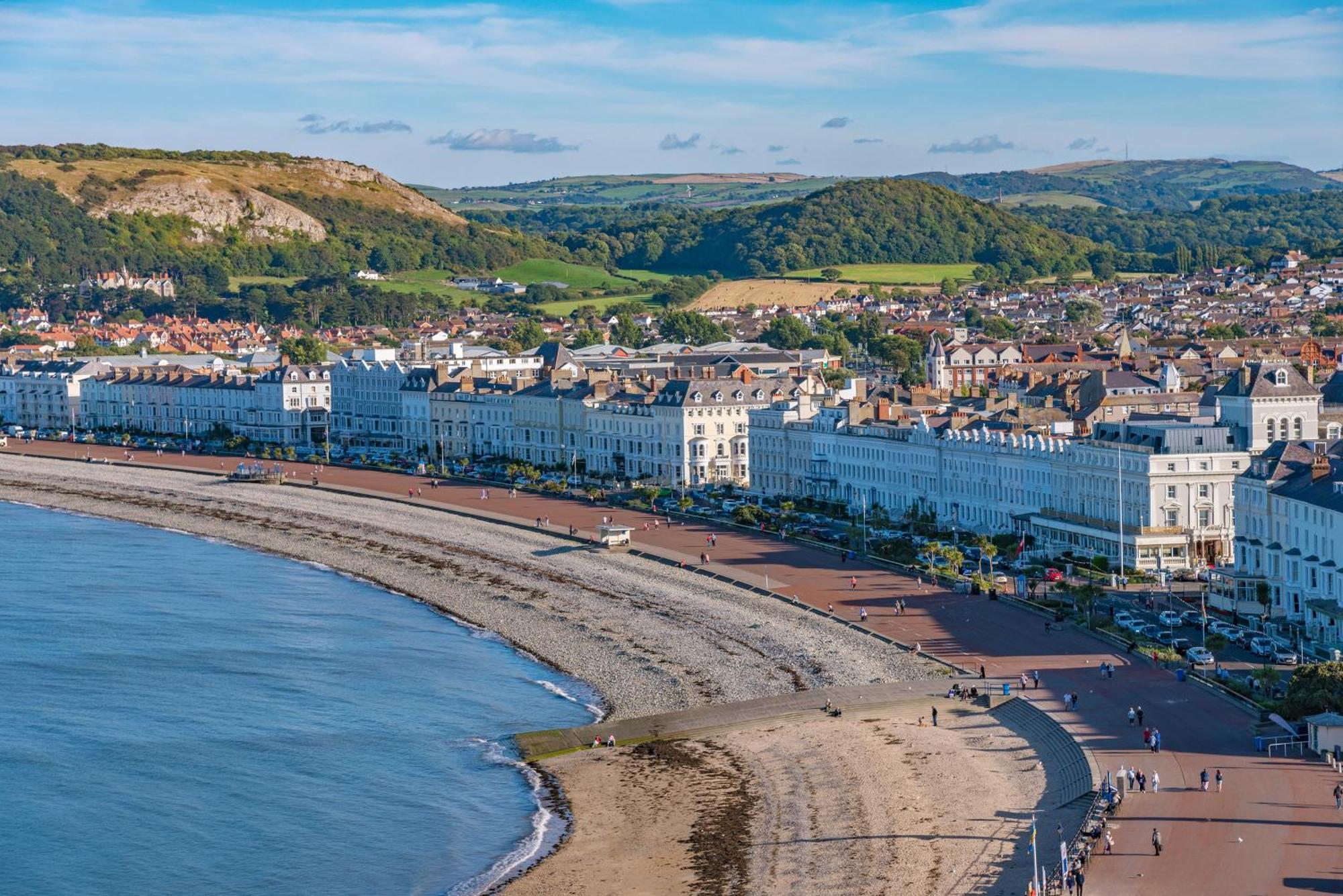 The Cae Mor Hotel Llandudno Bagian luar foto